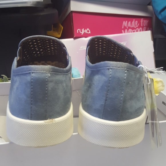 NIB womens Vitalize blue shoes size 7 - Picture 3 of 8